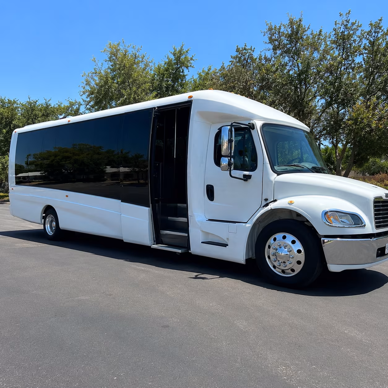 Hollywood Airport Shuttle & Transportation party bus exterior