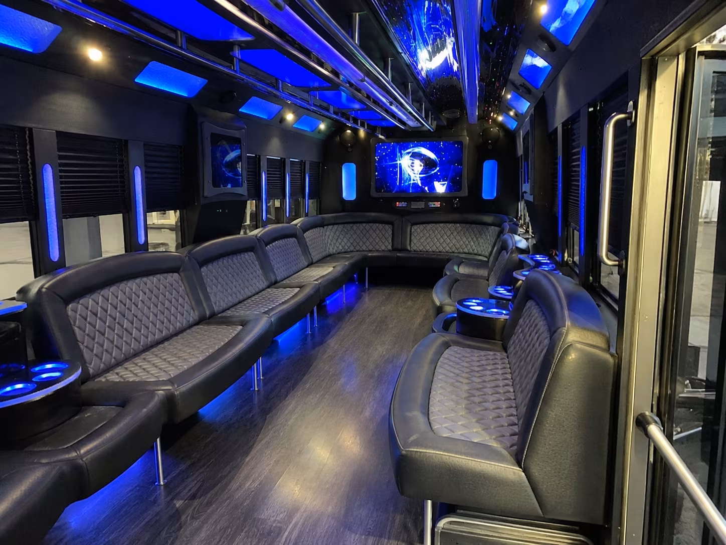 Hollywood Prom & Homecoming Transportation onboard seating