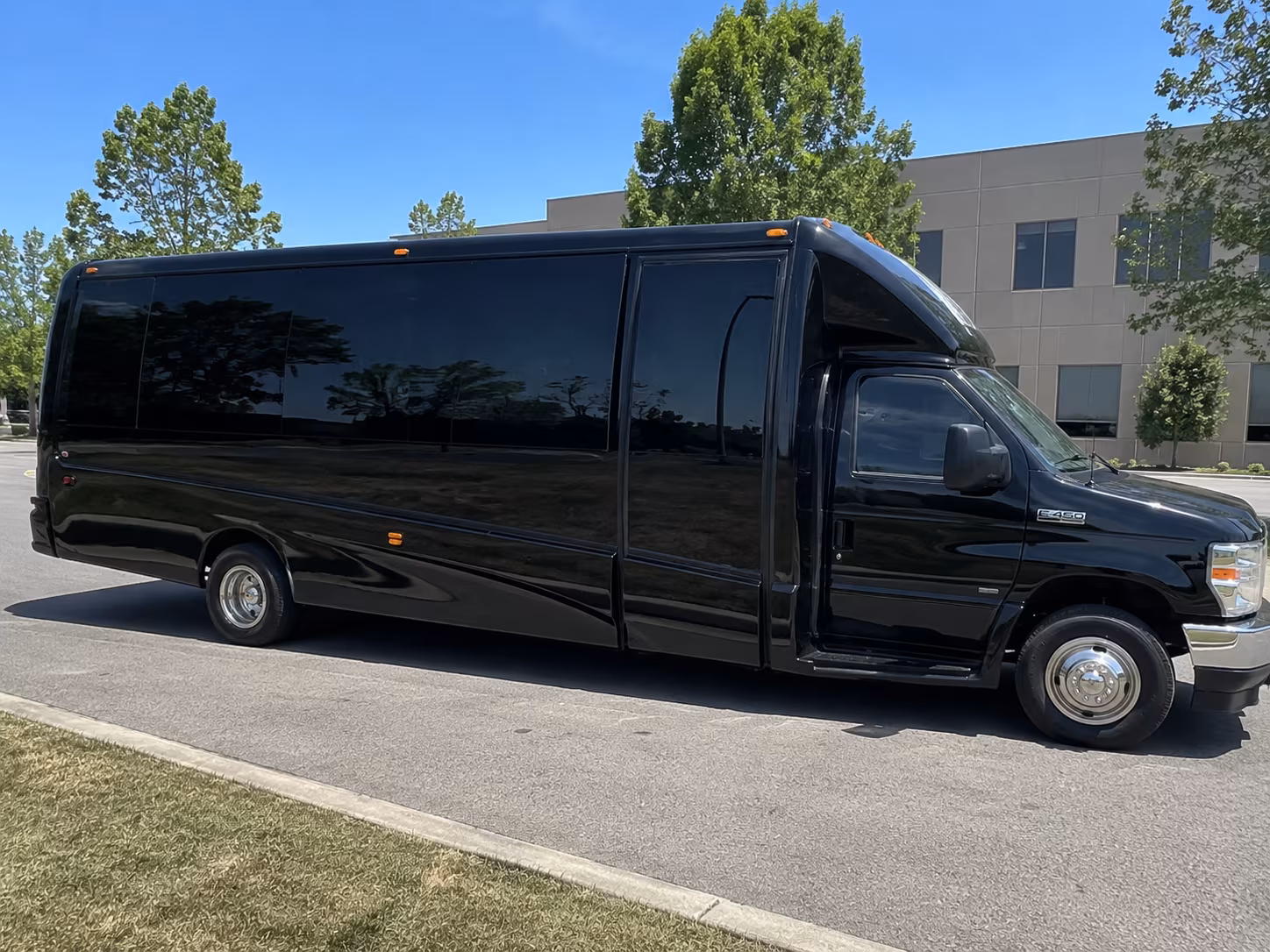 Hollywood Winery Tour & Pub Crawl Transportation party bus exterior