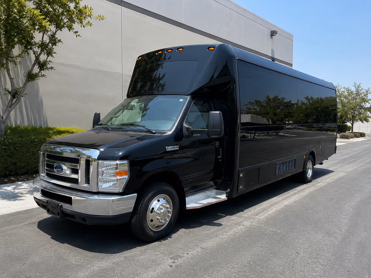 Miramar Birthday, Sweet 16, & Quinceañera Party Bus Rentals